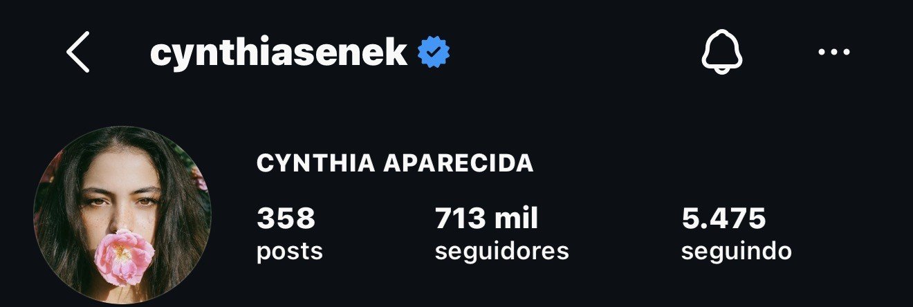 Perfil verificado @cynthiasenek no Instagram — 713 mil seguidores